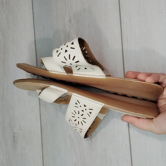 Born B.O.C Women Casaba Laser Cut Comfort Sandals shoes Loop Toe Flats shoes 8 - Picture 8 of 11
